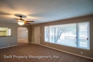 3035 Sacramento St - Photo 3 of 10
