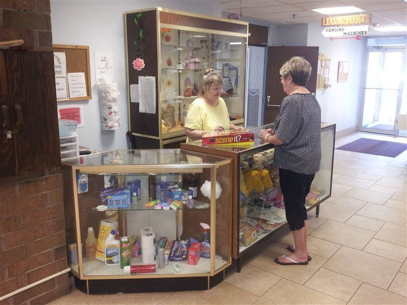 Riverview Towers Co-op Senior Apartments - Photo 3 of 11