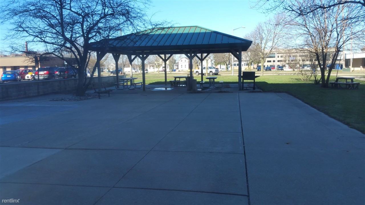 Maloney Manor Apartments 210 Fitzhugh St, Bay City, MI 48708 Zumper