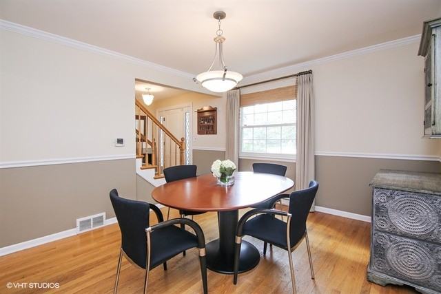 1422 Hackberry Rd - Photo 3 of 12