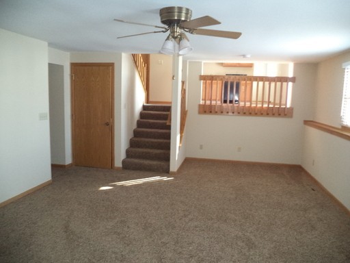 150 Columbia St NW - Photo 3 of 9