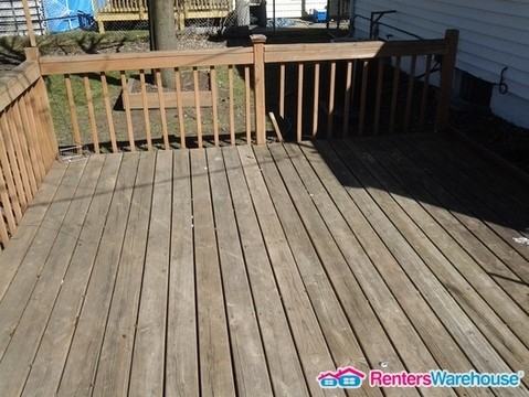 2057 Sherwood Ave - Photo 2 of 22