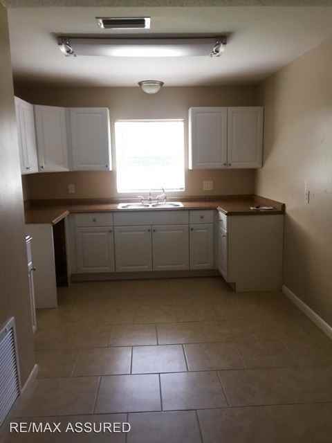 1704 Palmetto Ave - Photo 2 of 6