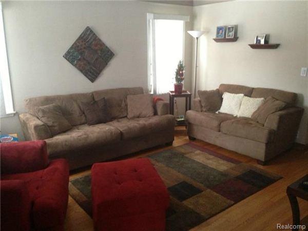 210 N Rosevere St - Photo 3 of 11