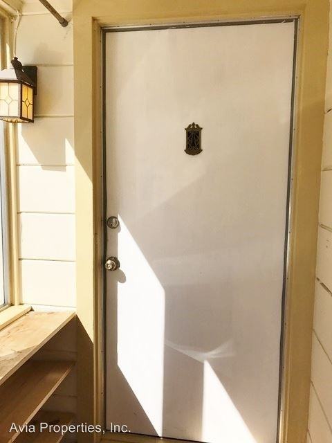 169 Martin Pl - Photo 2 of 14