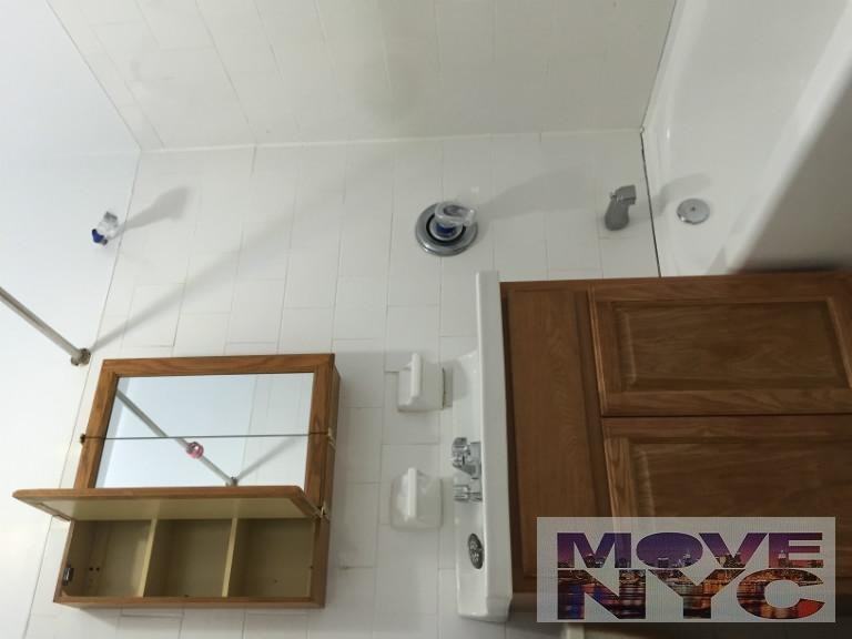 3334 Sedgwick Ave #2G - Photo 3 of 6