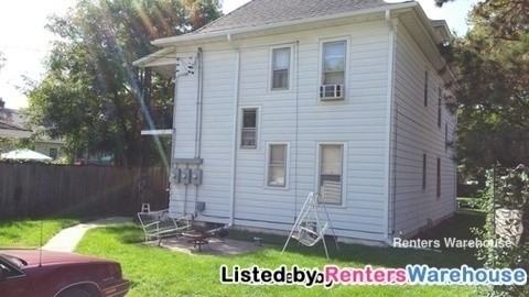 1715 Pierce St NE - Photo 2 of 15