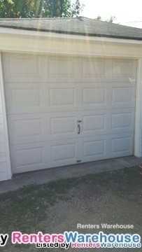 1715 Pierce St NE - Photo 3 of 15