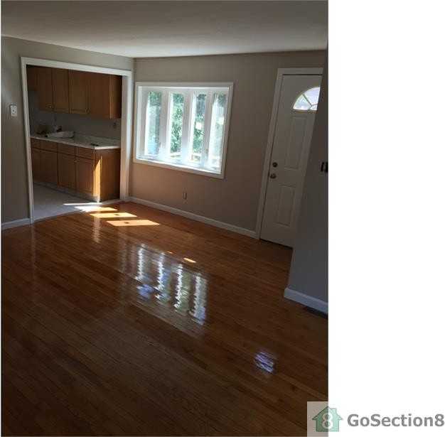 134 Canterbury Rd - Photo 3 of 11