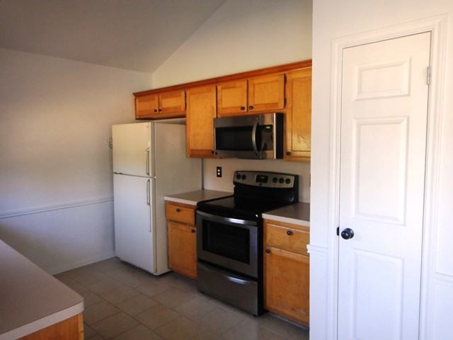 2617 Fieldstone Dr - Photo 3 of 15