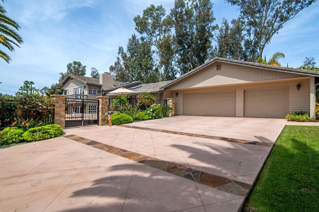 14648 Rancho Santa Fe Farms Rd - Photo 2 of 25