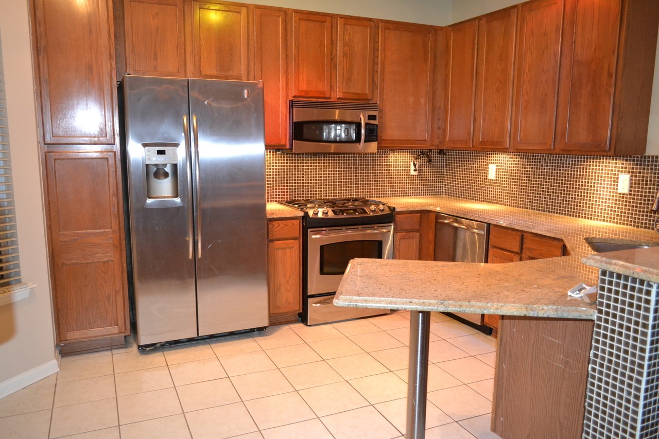 181 Nathan Dr - Photo 2 of 24