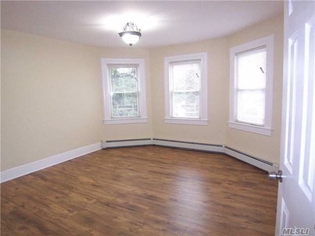 66 E Valley Stream Blvd - Photo 2 of 8