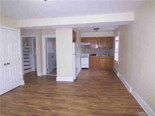 66 E Valley Stream Blvd - Photo 3 of 8