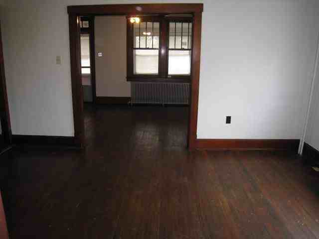 217 W Oakmont Blvd - Photo 3 of 19