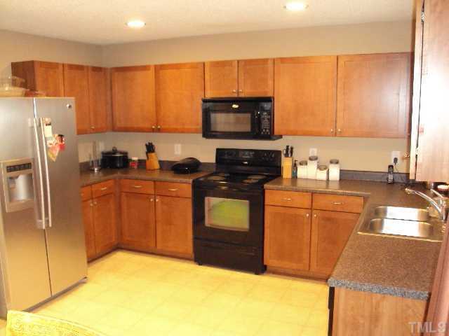 100 Poppy Hills Ct - Photo 2 of 4