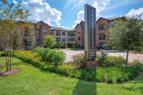 1615 Sawdust Rd #13181