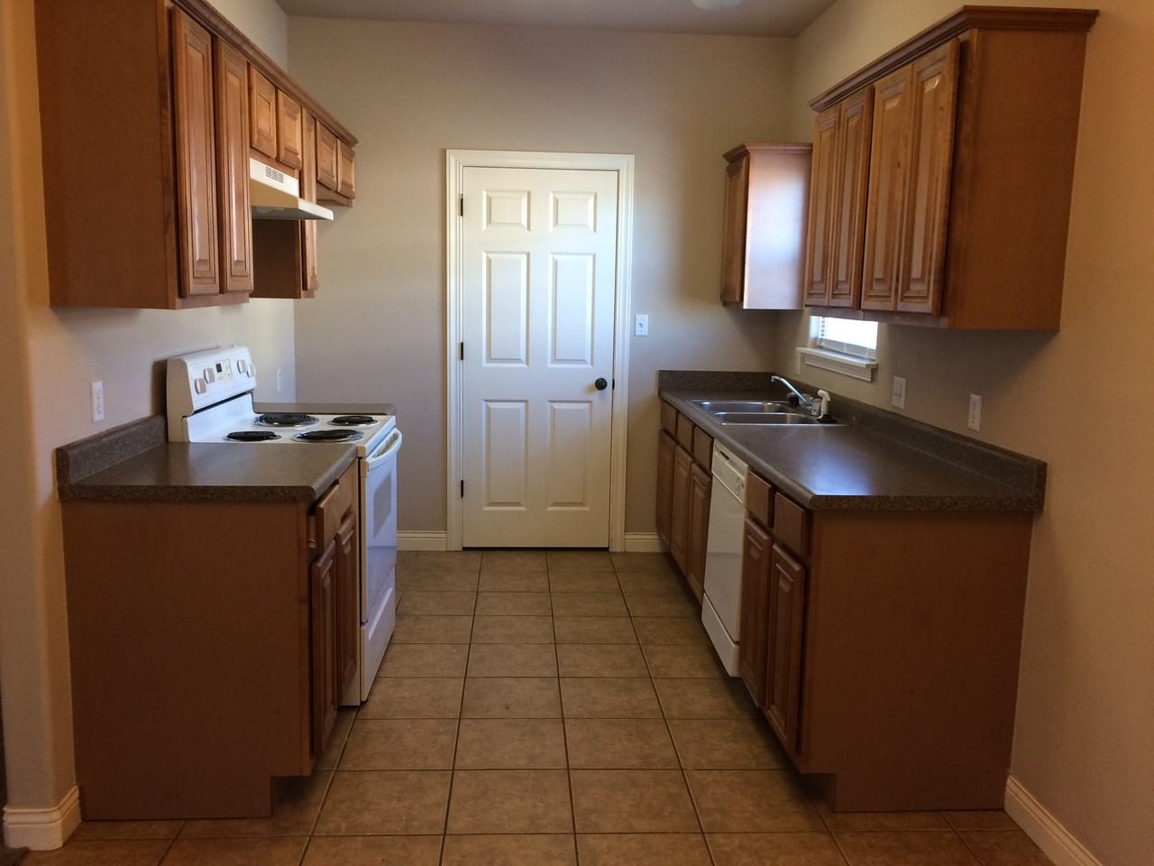 3949 Rosewood Pl - Photo 2 of 9