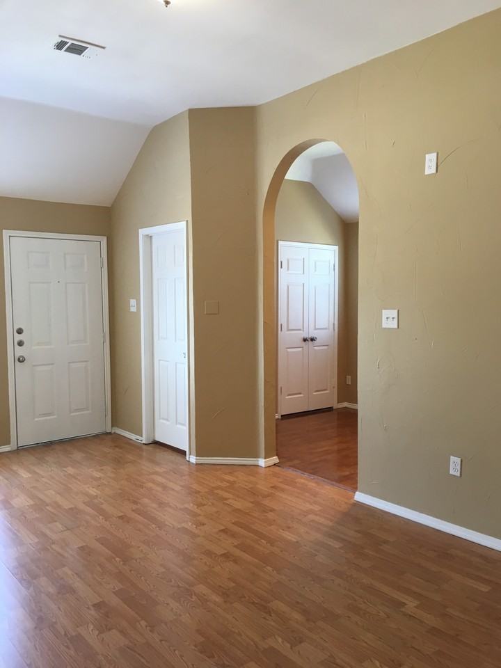 101 Chapel Hill Dr - Photo 3 of 31