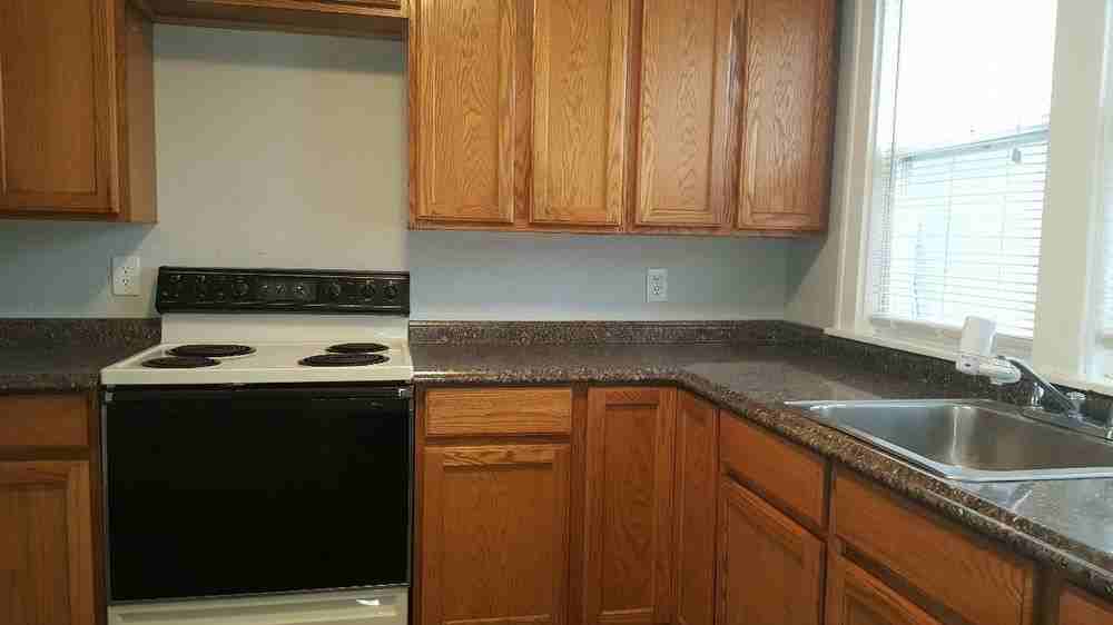 1098 Boston Ave #B - Photo 3 of 15