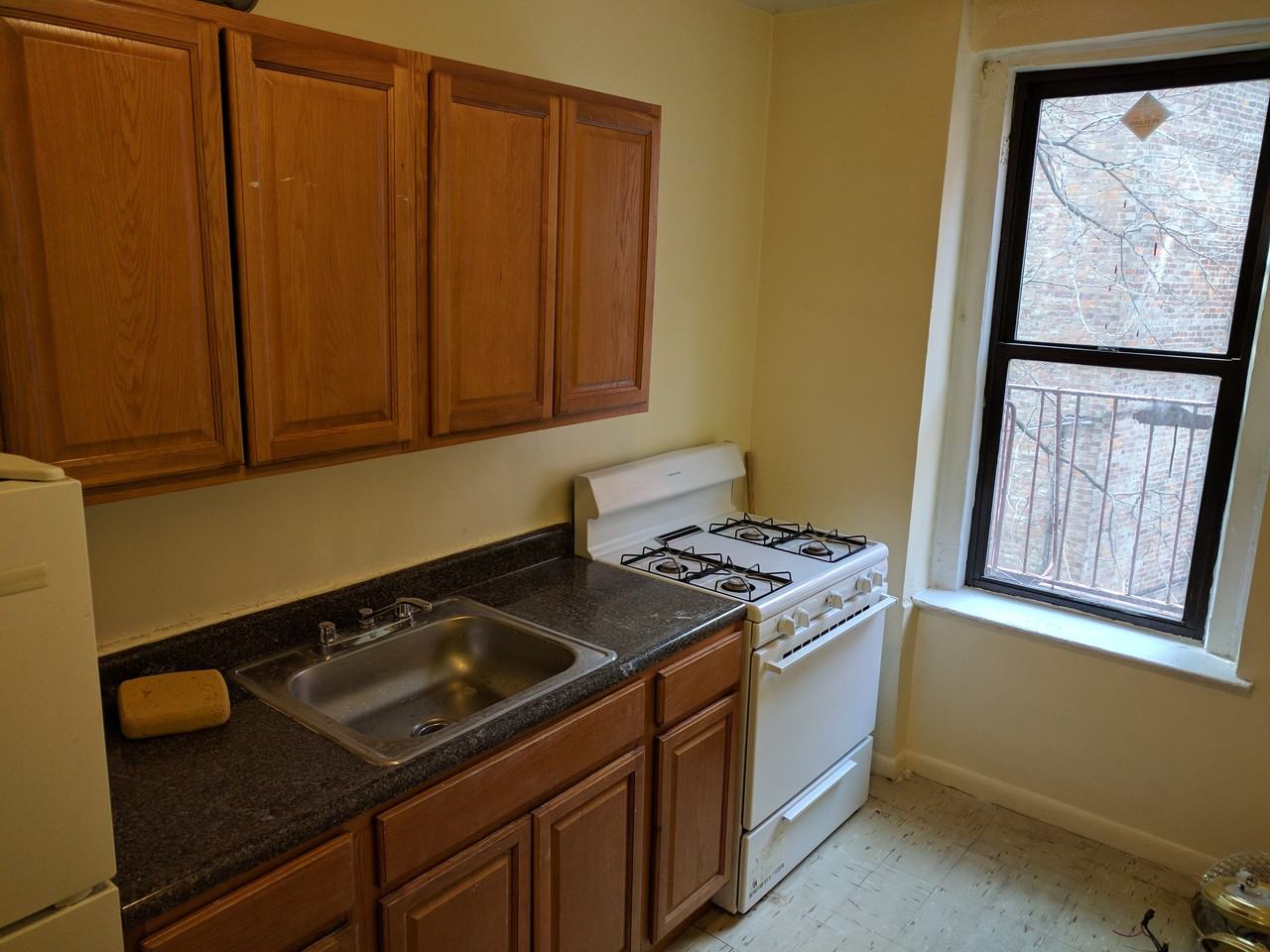 3525 Bainbridge Ave #3F