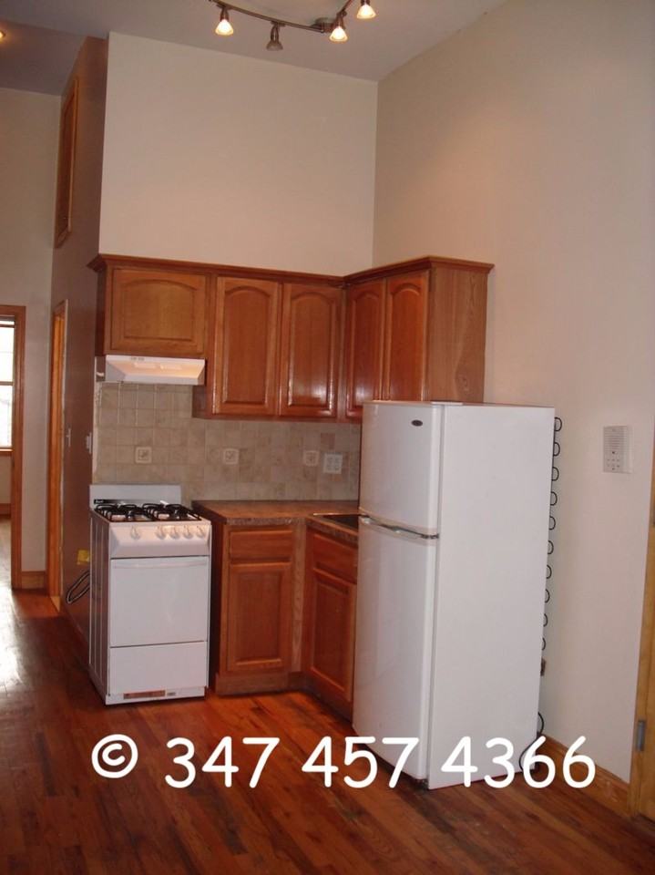 215 Franklin St #2F