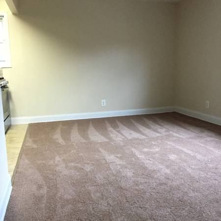 536 Howard Ave #1B - Photo 2 of 5