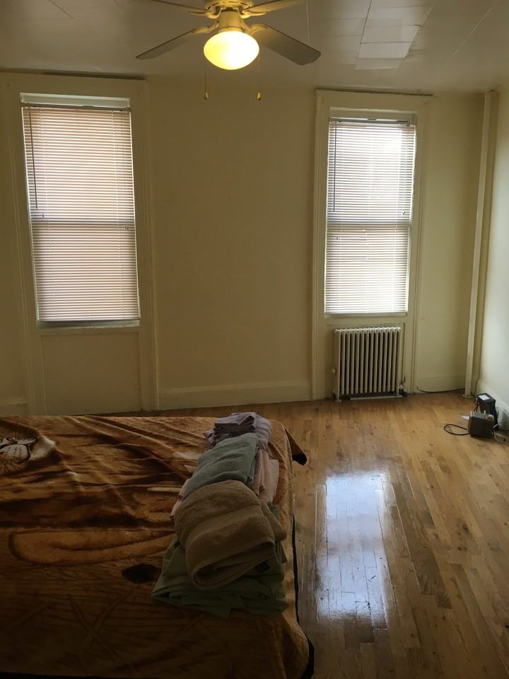 18 Olive St #2L - Photo 2 of 5