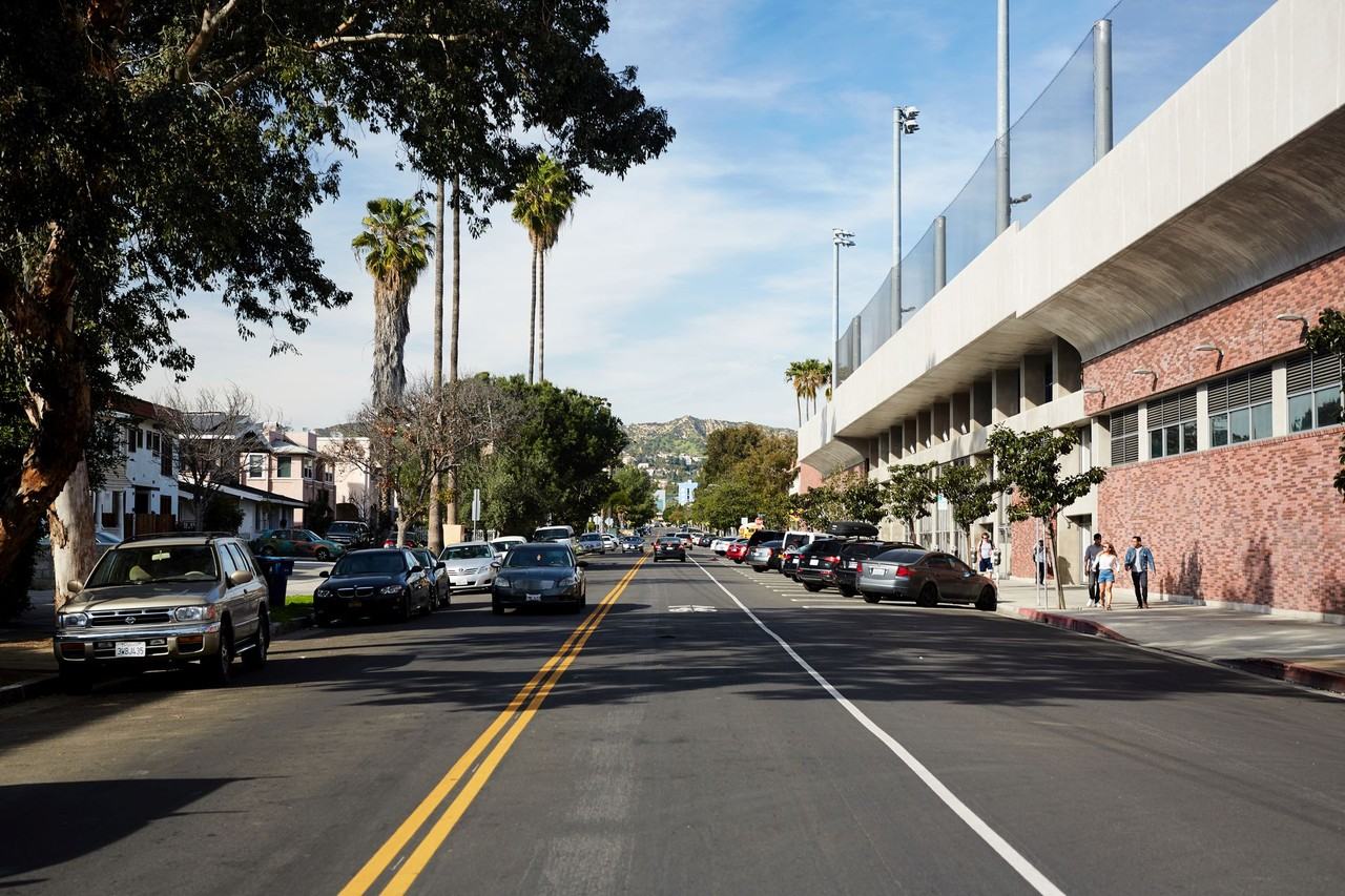 719 N. Heliotrope - Photo 3 of 9