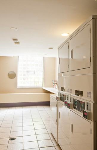 517 W Oakdale - Photo 2 of 12