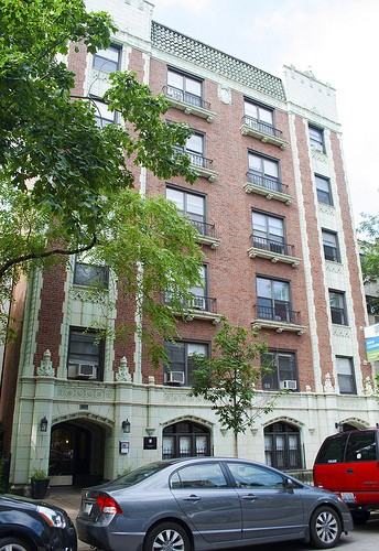 517 W Oakdale - Photo 3 of 12