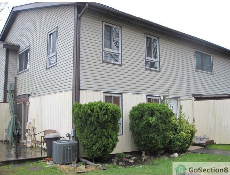 87 King Henry Cir - Photo 2 of 5