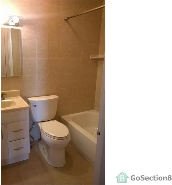 87 King Henry Cir - Photo 3 of 5