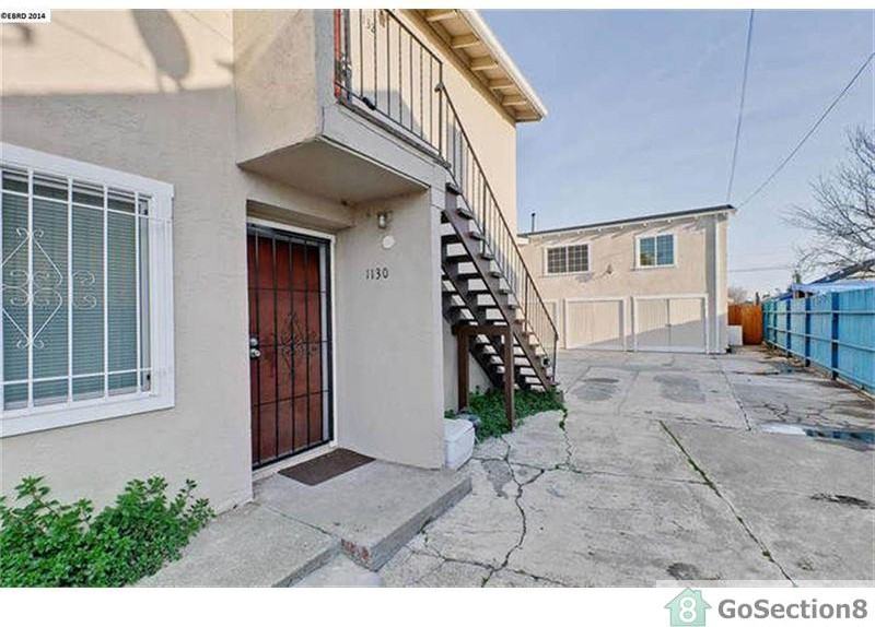 1130 69th Ave - Photo 3 of 3