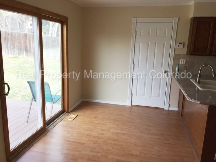 1050 S Lewiston Way - Photo 2 of 17