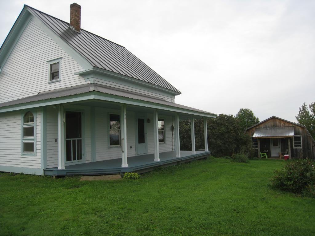 56 Gorham Dr - Photo 3 of 25