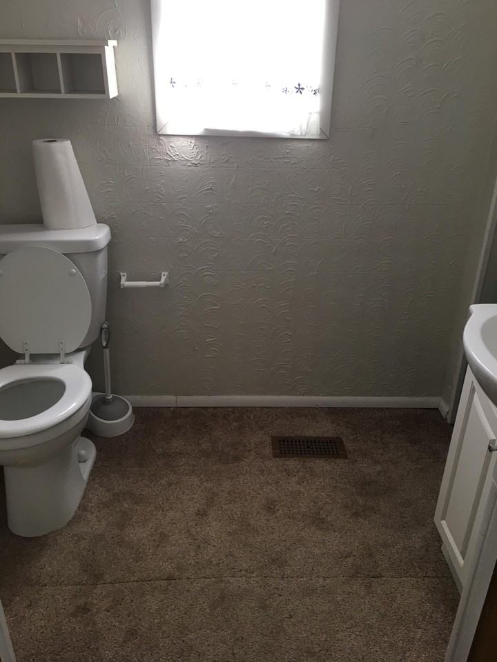 311 NW 7th St - Photo 3 of 5