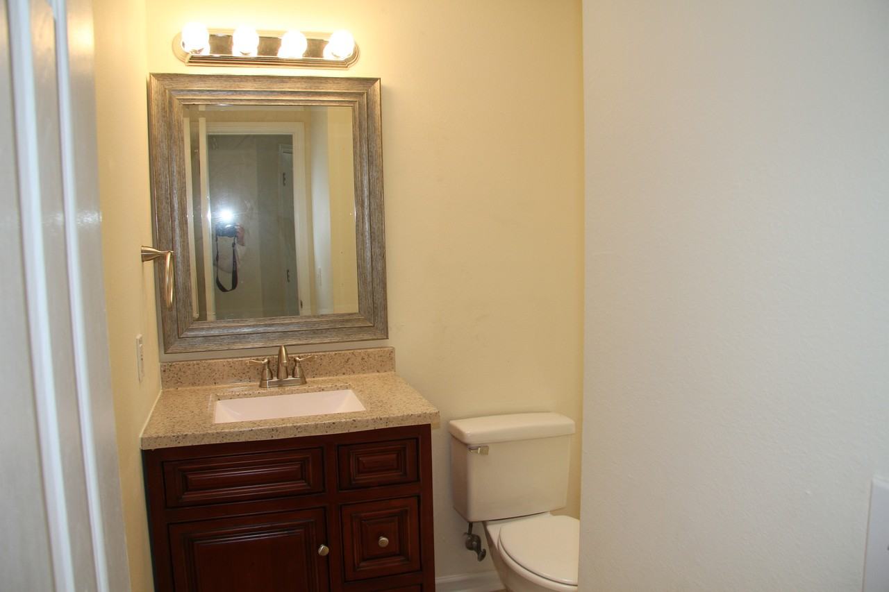 8402 Elizabeth Avenue - Photo 3 of 13