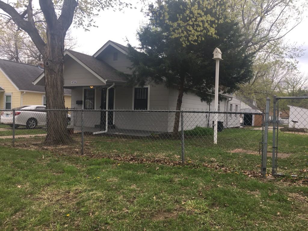 4738 Canterbury - Photo 2 of 15