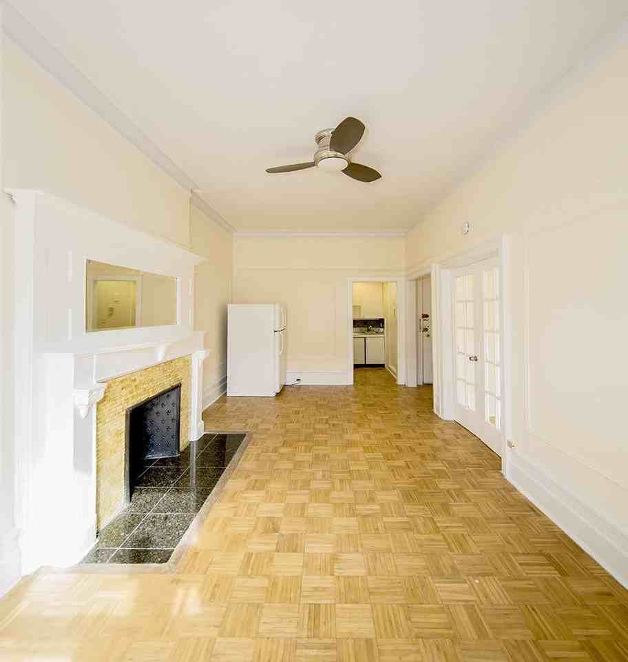 37 West 89th Street - Photo 3 of 19