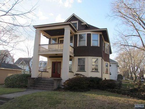 332 Mortimer Ave - Photo 2 of 8