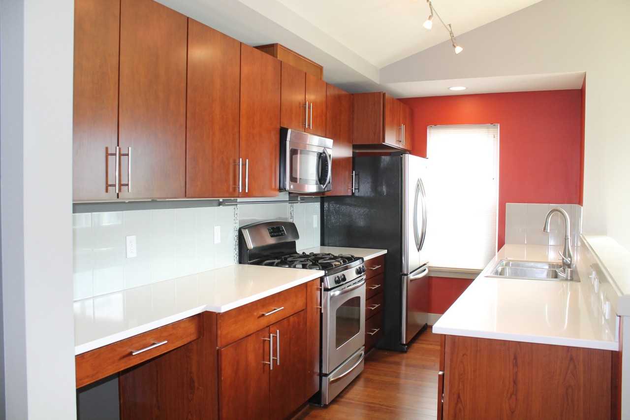 10701 Greenwood Avenue North - Photo 3 of 14