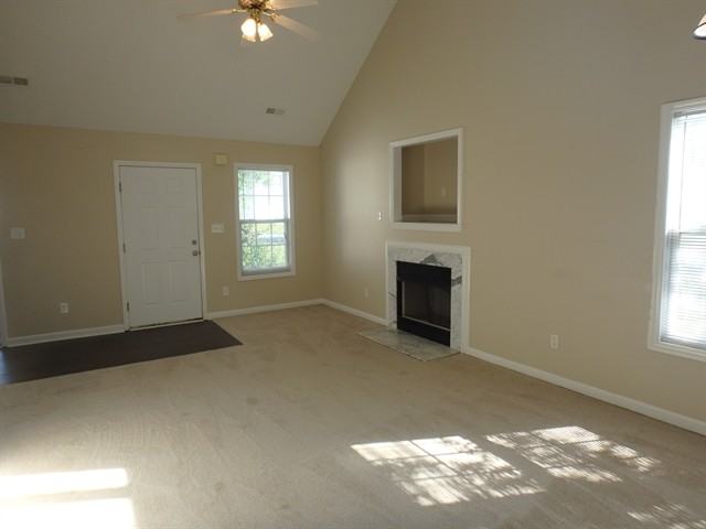 1153 Grovewood Dr - Photo 2 of 12