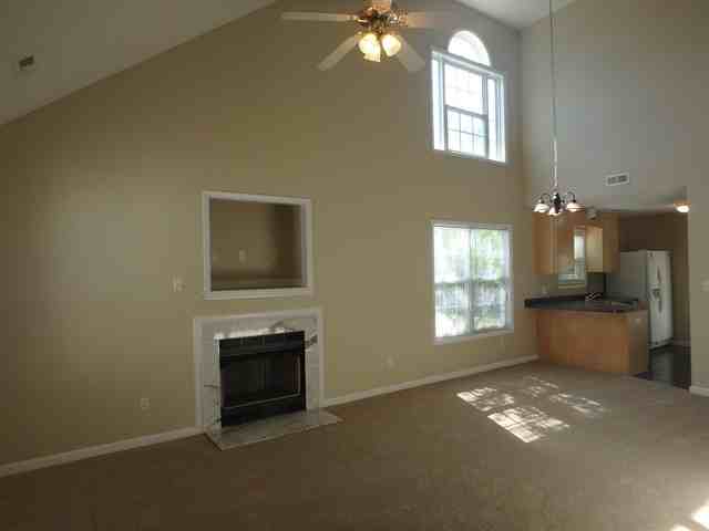 1153 Grovewood Dr - Photo 3 of 12