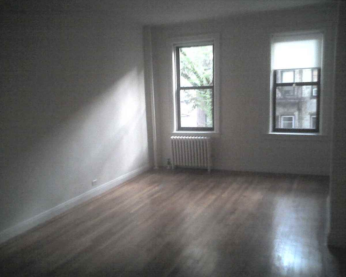300 East 75th Street 28 - Photo 2 of 4