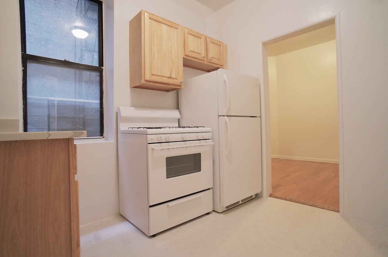 S 3rd St & Havemeyer St - Photo 2 of 6