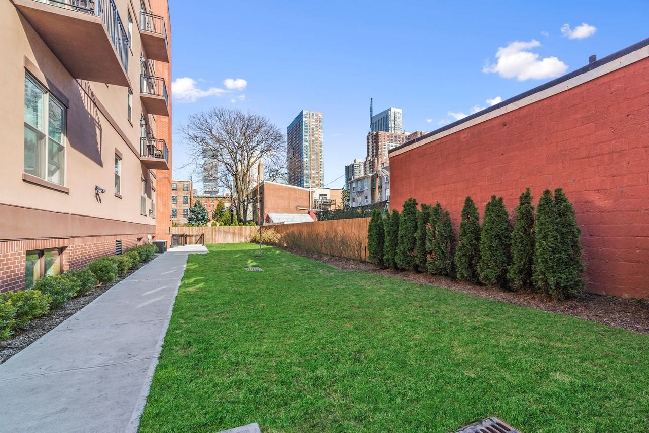 231 1st Street #2A - Photo 3 of 15