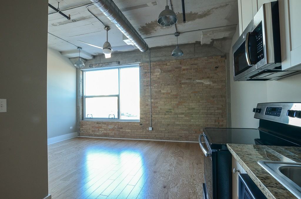 3141 North Sheffield Avenue #519