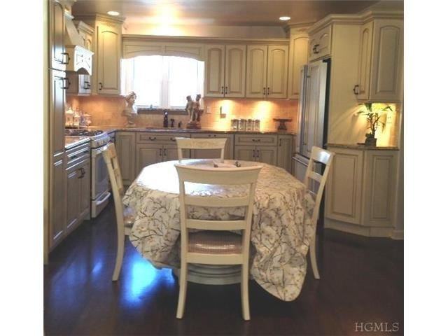 715 Midland Ave #2 - Photo 2 of 11