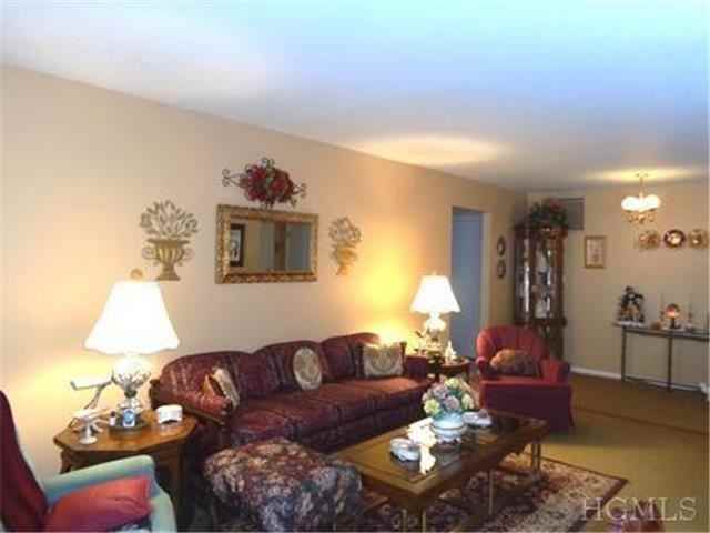 117 Village Rd #A - Photo 3 of 20